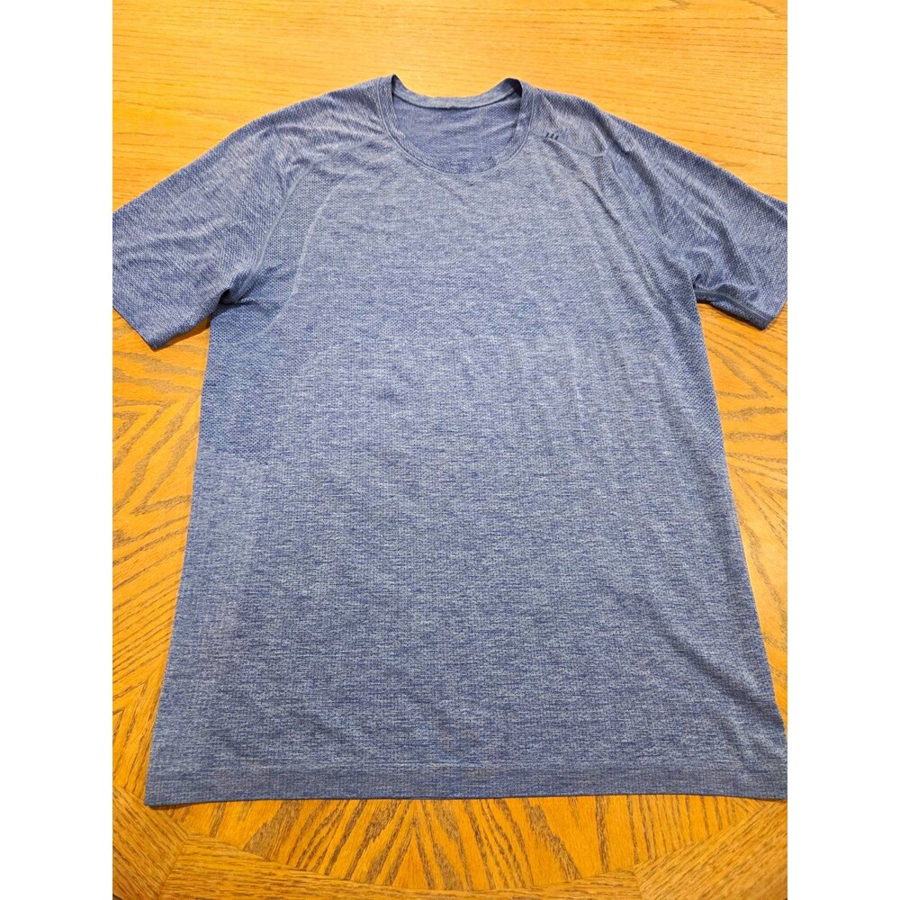 Lululemon Metal Vent Tech Shirt Mens M Gray Seamless Short Sleeve Running Gym
